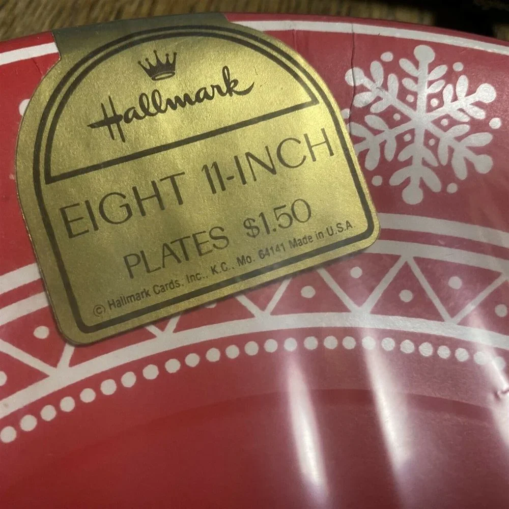 Vintage Hallmark Paper Plates and Napkins Snowflake Red Christmas NEW in PACKAGE